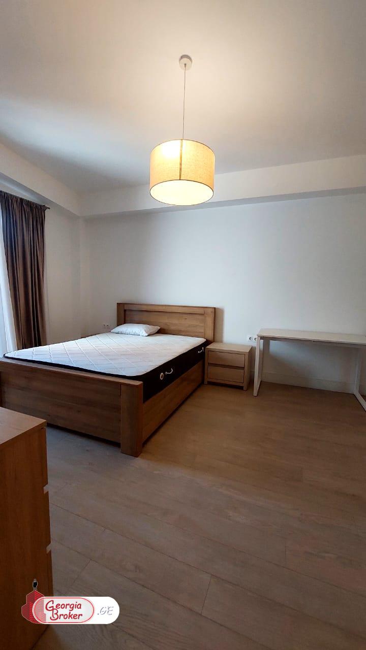 იყიდება ახალი გარემონტებული 7 ოთახიანი სახლი დიღომი 8ში